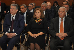 Yeni Azərbaycan Partiyasında Azərbaycan Respublikası Milli Məclisində partiyanı təmsil edən deputatlarla görüş keçirilib