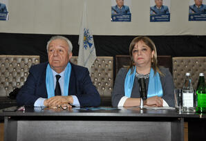 33 saylı Xətai birinci seçki dairəsindən YAP-ın deputatlığa namizədi Hüseynbala Mirələmov seçicilərlə görüşüb