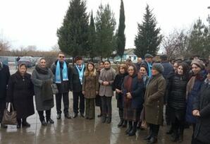 Yeni Azərbaycan Partiyası tərəfindən namizədliyi irəli sürülmüş Eldəniz Səlimovla seçicilərin görüşləri uğurla davam edir