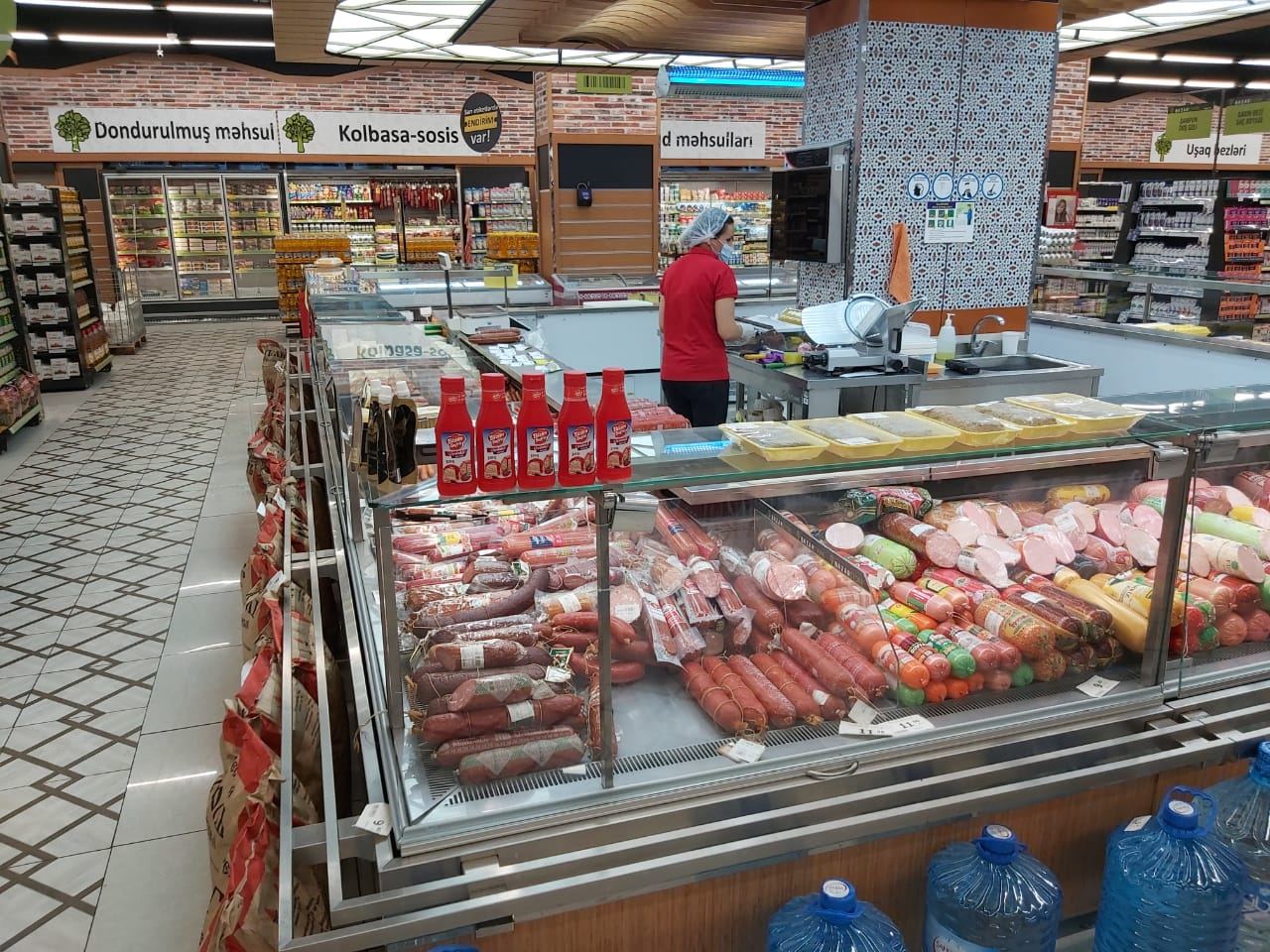AQTA 84 müəssisədə kobud pozuntular aşkarladı
