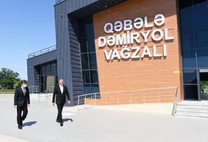 Qəbələ Dəmir yolu Vağzalının və dəmir yolunun açılışı olub