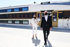 Qəbələ Dəmir yolu Vağzalının və dəmir yolunun açılışı olub