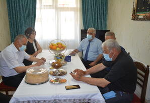 YAP Tərtər rayon təşkilatının üzvləri şəhid ailələrini ziyarət ediblər