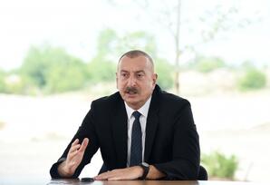 Prezident Ağdamda ictimaiyyət nümayəndələri ilə görüşüb - FOTOLAR