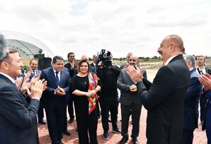 Prezident Ağdamda ictimaiyyət nümayəndələri ilə görüşüb - FOTOLAR