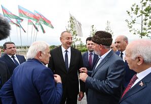 Prezident Ağdamda ictimaiyyət nümayəndələri ilə görüşüb - FOTOLAR