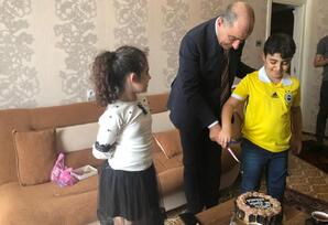 YAP nümayəndələri Qalibin 10 yaşını təbrik edib