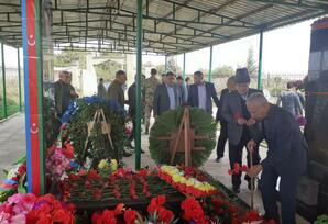 YAP Biləsuvar rayon təşkilatının əməkdaşları şəhid ailələrini ziyarət ediblər ANIM