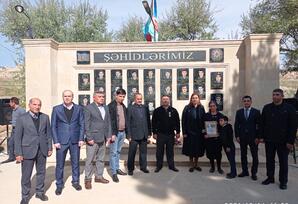 Qobustanda  şəhidin məzarı ziyarət olunub ANIM