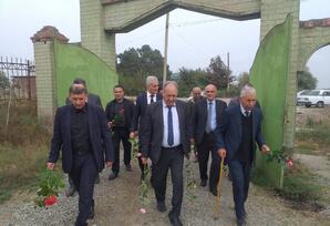 YAP Biləsuvar rayon təşkilatının əməkdaşları şəhid ailəsini ziyarət edib FOTOLAR