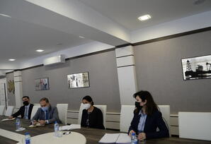 Tahir Budaqov Sara Maykl ilə görüşüb