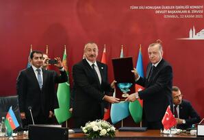 Prezident İlham Əliyevə Türk Dünyasının Ali Ordeni təqdim edildi