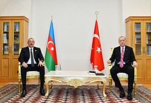 Prezident İlham Əliyev Türkiyə Prezidenti Rəcəb Tayyib Ərdoğanla görüşüb
