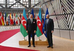Brüsseldə İlham Əliyev ilə Aİ Şurasının Prezidenti arasında görüş olub - YENİLƏNƏCƏK-FOTOLAR