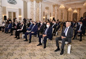 Bakıda “Azərbaycanın inkişaf modeli: Dünən, bu gün və sabah” mövzusunda konfrans keçirilib - FOTOLAR