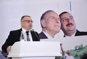 Bakıda “Azərbaycanın inkişaf modeli: Dünən, bu gün və sabah” mövzusunda konfrans keçirilib - FOTOLAR