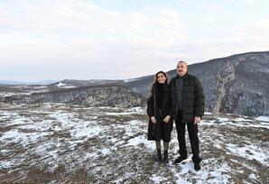 Prezident, birinci xanım və ailə üzvləri Şuşa şəhərində olublar - FOTOLAR