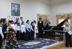 35 saylı Musiqi Məktəbində Həmrəylik gününə həsr olunmuş konsert keçirilib  - FOTOLAR