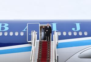 Prezident İlham Əliyev Rusiyaya rəsmi səfər edib