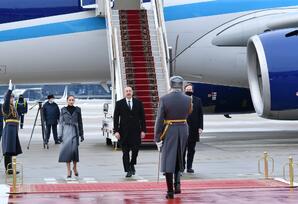 Prezident İlham Əliyev Rusiyaya rəsmi səfər edib