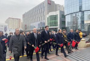 Xocalı soyqırımı FOTOLARDA - ŞƏKİLLƏR DANIŞIR