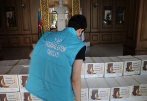 Yasamal rayonunda Ramazan bayramı münasibətilə aztəminatlı ailələrə bayram sovqatlarının paylanılması sona çatıb FOTOLAR
