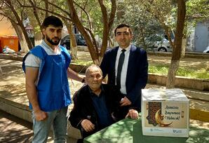 Yasamal rayonunda Ramazan bayramı münasibətilə aztəminatlı ailələrə bayram sovqatlarının paylanılması sona çatıb FOTOLAR