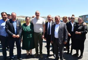 Preziden və Birinci xanım “Ağıllı kənd” layihəsinin açılış mərasimində iştirak ediblər - FOTOLAR - YENİLƏNİB