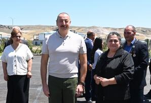 Preziden və Birinci xanım “Ağıllı kənd” layihəsinin açılış mərasimində iştirak ediblər - FOTOLAR - YENİLƏNİB