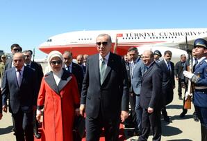 Rəcəb Tayyib Ərdoğan Azərbaycana işgüzar səfərə gəlib