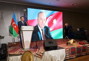 Los Ancelesdə Azərbaycanın Müstəqillik Günü qeyd olunub - FOTO