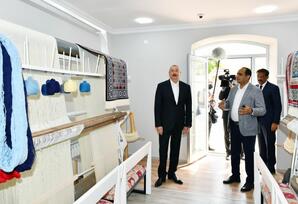 Prezident İlham Əliyev Ramana qəsəbəsində görülən abadlıq işləri ilə tanış olub - FOTOLAR