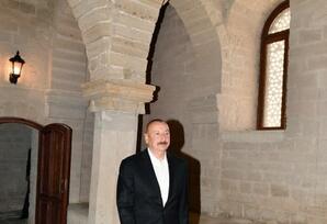 Prezident İlham Əliyev Ramana qəsəbəsində görülən abadlıq işləri ilə tanış olub - FOTOLAR
