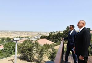 Prezident İlham Əliyev Ramana qəsəbəsində görülən abadlıq işləri ilə tanış olub - FOTOLAR