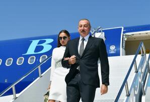 Prezident və Birinci xanım Türkiyəyə səfərə gəliblər - FOTOLAR