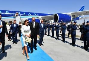 Prezident və Birinci xanım Türkiyəyə səfərə gəliblər - FOTOLAR