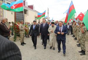 Gəncədə şəhidlər böyük izdihamla dəfn ediliblər - FOTOLAR