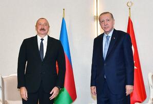 Səmərqənddə Prezident İlham Əliyevin Rəcəb Tayyib Ərdoğanla görüşü olub