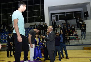 YAP-ın 30 illiyinə həsr olunmuş sərbəst və Yunan-Roma güləşi üzrə turnirin final mərhələsi keçirilib - FOTOLAR