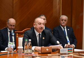 Azərbaycan, Türkiyə və Türkmənistan prezidentlərinin geniş tərkibdə görüşü keçirilib