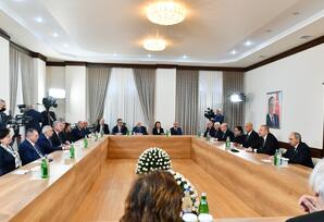 Prezident Qərbi Azərbaycan İcmasının inzibati binasında yaradılan şəraitlə tanış olub - YENİLƏNİB