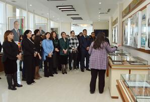 Siyəzəndə gənc partiya fəalları Heydər Əliyev Mərkəzini ziyarət ediblər