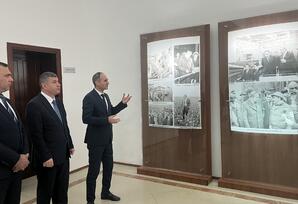 Şabranda gənc partiya fəalları Heydər Əliyev Mərkəzini ziyarət ediblər
