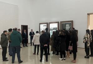 Şabranda gənc partiya fəalları Heydər Əliyev Mərkəzini ziyarət ediblər