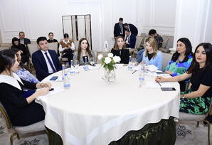 “Heydər Əliyev və müasir Azərbaycanın siyasi sistemi: plüralizm və bərabər imkanlar” mövzusunda konfrans keçirilib
