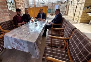 Göygöl rayonunda şəhid ailəsi ziyarət edilib FOTOLAR