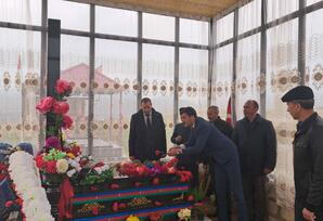 Qızılqaya kəndində  şəhid  Şahin Hüseynovun məzarı ziyarət olunub FOTOLAR
