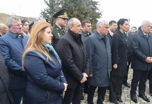 “Etnik təmizləmə və soyqırım cinayətlərinin hüquqi aspektləri: tarixi faktlar kontekstində” FOTOLAR
