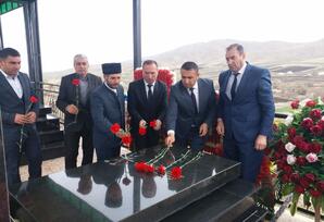 Gədəbəydə şəhid məzarları ziyarət olunub FOTOLAR