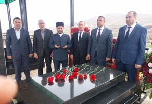 Gədəbəydə şəhid məzarları ziyarət olunub FOTOLAR